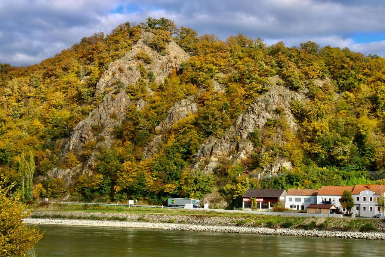 Appartamento Haus-Donau In Der Wachau Aggsbach Esterno foto